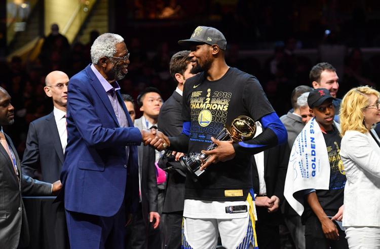 库里：KD有两座当之无愧的FMVP奖杯 18年时我差点就分心了